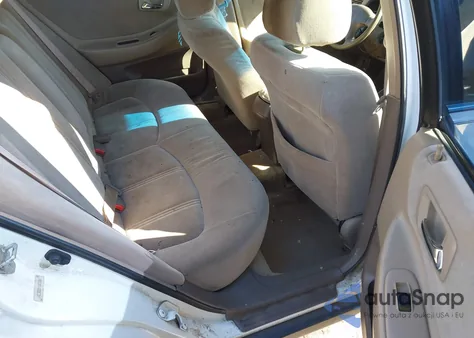 2000 Honda Accord 2.3 Lx from USA, damaged, VIN 1HGCG6653YA081002